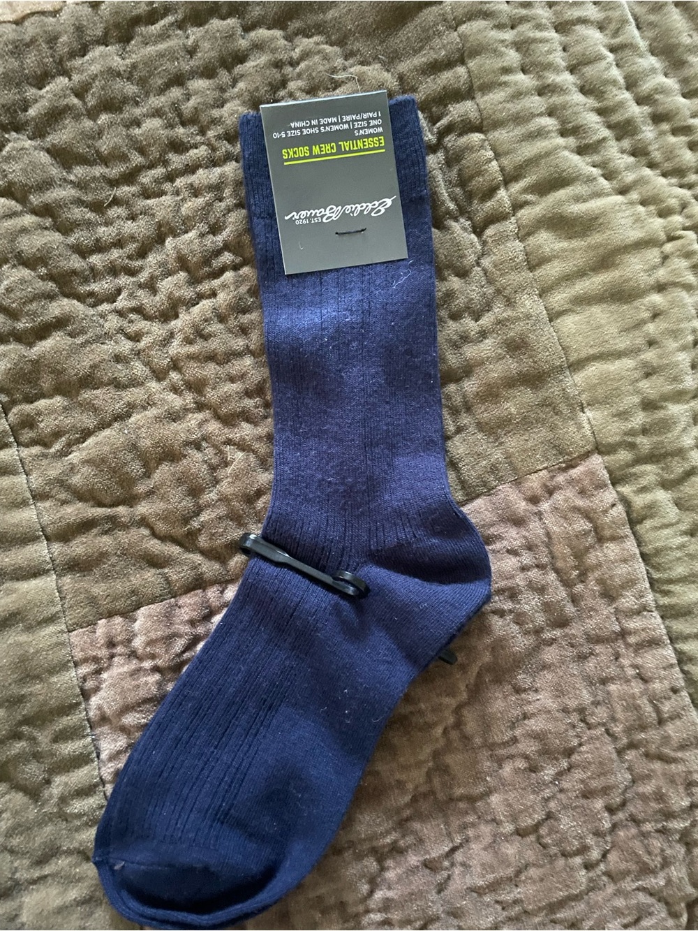 Eddie Bauer Women’s Navy Essential Crew Socks